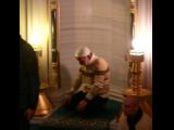 [Cliquez pour agrandir : 51 Kio] Berlin - La mosquée Şehitlik : musulman en prière.