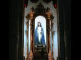 [Cliquez pour agrandir : 82 Kio] Rio de Janeiro - L'église Notre-Dame de Candelária : statue de la Vierge.