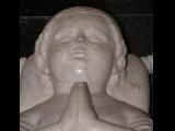 [Cliquez pour agrandir : 46 Kio] Saint-Denis - La basilique : le gisant de Jean Ier le Posthume.