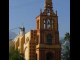 [Cliquez pour agrandir : 72 Kio] Monterrey - La basilique Notre-Dame-de-Guadalupe : l'église ancienne : vue générale.