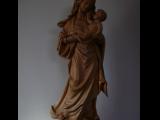 [Cliquez pour agrandir : 39 Kio] San Francisco - Saint Vincent-de-Paul's church: statue of Virgin Mary with Jesus child.