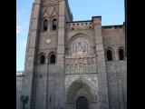 [Cliquez pour agrandir : 94 Kio] Ávila - La cathédrale : la façade.