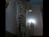 [Cliquez pour agrandir : 53 Kio] Rio de Janeiro - L'église Saint-George : escalier en colimaçon.
