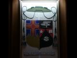 [Cliquez pour agrandir : 60 Kio] Las Cruces - The cathedral of the Immaculate Heart of Mary: the coats of arms of the bishop.