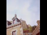 [Cliquez pour agrandir : 55 Kio] Mont Saint-Michel - Le Mont en contre-plongée.
