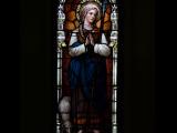 [Cliquez pour agrandir : 69 Kio] Phoenix - Saint-Mary's basilica: stained glass window representing Saint Genevieve.