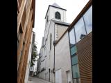 [Cliquez pour agrandir : 118 Kio] Orléans - L'église Saint-Donatien : la ruelle.