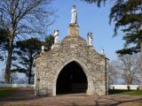 [Cliquez pour agrandir : 147 Kio] Urrugne - La chapelle de Sokorri : vue générale.