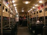 [Cliquez pour agrandir : 96 Kio] San Francisco - Interior of a tramway.