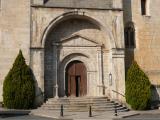 [Cliquez pour agrandir : 115 Kio] Urrugne - L'église Saint-Vincent : la porte.
