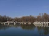[Cliquez pour agrandir : 52 Kio] Pékin - Parc Yuanmingyuan : ruines de bâtiments européens de l'ancien palais d'été.