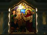 [Cliquez pour agrandir : 84 Kio] Rio de Janeiro - L'église Sainte-Marguerite-Marie : vitrail représentant les Noces de Cana.