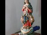 [Cliquez pour agrandir : 69 Kio] Rio de Janeiro - L'église Notre-Dame-du-Rosaire-et-Saint-Benoît : statue de la Vierge Marie qui défait les nœuds.