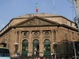 [Cliquez pour agrandir : 153 Kio] Mexico - Le palais législatif de Donceles.