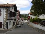 [Cliquez pour agrandir : 90 Kio] La bastide Clairence - Une rue.