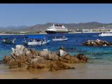 [Cliquez pour agrandir : 124 Kio] Cabo San Lucas - Plage et bateaux.