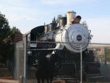 [Cliquez pour agrandir : 105 Kio] Deming - The former station and current visitor's center: steam locomotive.