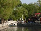 [Cliquez pour agrandir : 142 Kio] Pékin - Canal près du lac Qianhai.