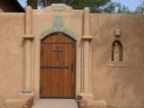 [Cliquez pour agrandir : 75 Kio] Cerrillos - Saint Joseph's church: the shrine of Mary Mediatrix of all Graces.