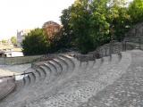 [Cliquez pour agrandir : 136 Kio] Lyon - Théâtre antique à Fourvière.