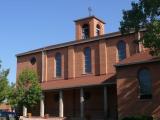 [Cliquez pour agrandir : 93 Kio] Gallup - The Sacred Heart cathedral: side view.