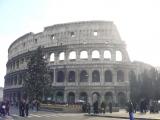 [Cliquez pour agrandir : 79 Kio] Rome - Le Colisée : l'extérieur.