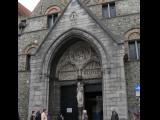 [Cliquez pour agrandir : 118 Kio] Bruges - L'église Notre-Dame : l'entrée.