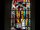 [Cliquez pour agrandir : 111 Kio] Nanteuil-le-Haudouin - L'église Saint-Pierre : vitrail : Saint Denis.