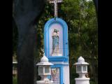 [Cliquez pour agrandir : 136 Kio] Agra - La cathédrale de l'Immaculée Conception : statue de la Vierge à l'Enfant.