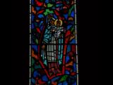 [Cliquez pour agrandir : 68 Kio] Tucson - Saint-Thomas-the-Apostle's church: stained glass window representing Virgin Mary with Jesus Child.