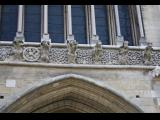 [Cliquez pour agrandir : 89 Kio] Dijon - L'église Notre-Dame : la façade : détail.