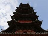 [Cliquez pour agrandir : 61 Kio] Suzhou - La pagode Ruiguang : vue en contre-plongée.