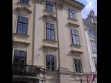 [Cliquez pour agrandir : 83 Kio] Autriche : Vienne - La place Am Hof : la maison où Mozart a joué en public pour la première fois.