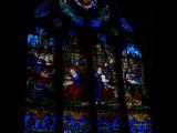 [Cliquez pour agrandir : 79 Kio] Lyon - L'église Saint-Bonaventure : vitrail représentant la vie de Jésus.