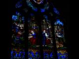 [Cliquez pour agrandir : 79 Kio] Lyon - L'église Saint-Bonaventure : vitrail représentant la vie de Jésus.