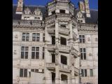 [Cliquez pour agrandir : 111 Kio] Blois - Le château : l'escalier en double hélice.