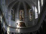 [Cliquez pour agrandir : 91 Kio] Douai - La collégiale Saint-Pierre : vitraux au-dessus du chœur.