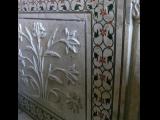 [Cliquez pour agrandir : 130 Kio] Agra - Le Taj Mahal : l'intérieur : décors.