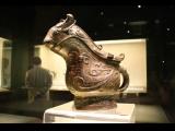[Cliquez pour agrandir : 68 Kio] Shanghai - Le Shanghai Museum : récipient en bronze en forme de taureau.