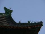 [Cliquez pour agrandir : 47 Kio] Pékin - La tour de la cloche : détail du toit.