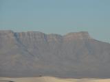[Cliquez pour agrandir : 33 Kio] White Sands - Mountains at sunrise.