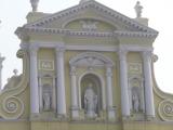 [Cliquez pour agrandir : 84 Kio] Agra - La cathédrale de l'Immaculée Conception : la façade : détail.