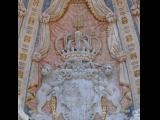 [Cliquez pour agrandir : 103 Kio] Azpeitia - La basilique Saint-Ignace : l'intérieur : blason sur la coupole.