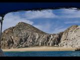 [Cliquez pour agrandir : 131 Kio] Cabo San Lucas - Falaises près de l'arche en pierre.