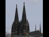 [Cliquez pour agrandir : 51 Kio] Cologne - La cathédrale vue du centre-ville.