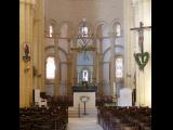 [Cliquez pour agrandir : 92 Kio] Paray-le-Monial - La basilique du Sacré-Cœur : la nef et le chœur.