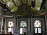 [Cliquez pour agrandir : 100 Kio] San José - Saint Joseph's cathedral: the entrance and the pipe organ.