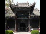 [Cliquez pour agrandir : 113 Kio] Xi'an - La grande mosquée : la première cour : bâtiment latéral.