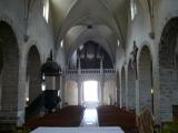 [Cliquez pour agrandir : 70 Kio] Saint-Jean-de-Maurienne - La cathédrale Saint-Jean-Baptiste : la nef et l'entrée.