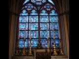 [Cliquez pour agrandir : 147 Kio] Paris - La cathédrale Notre Dame : l'intérieur : vitrail.